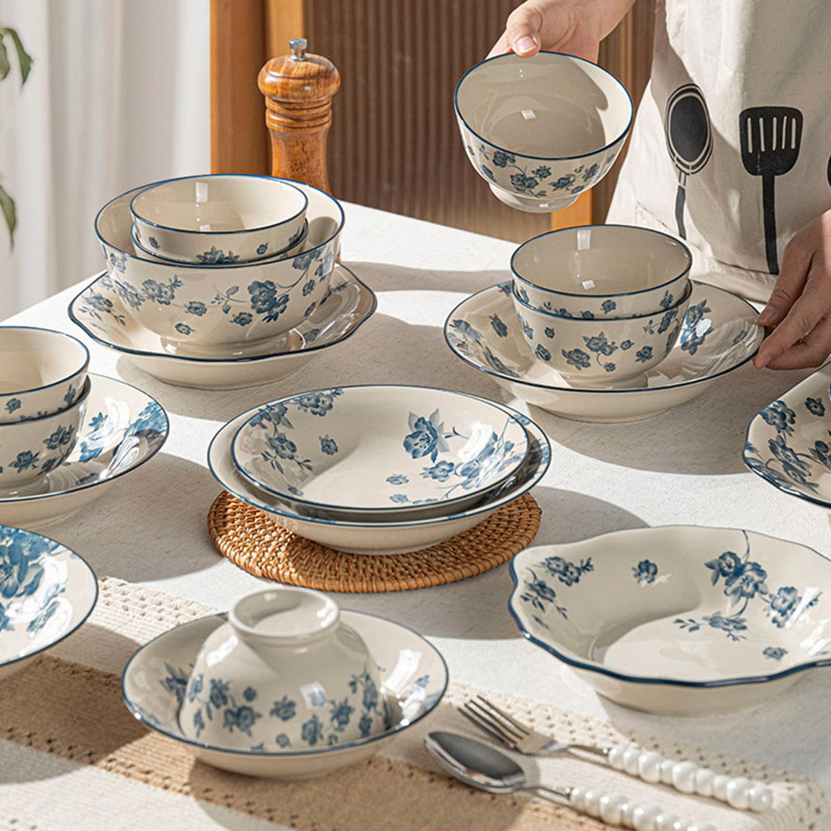 Blue Floral 62PCS Ceramic Dinnerware Set Z47144