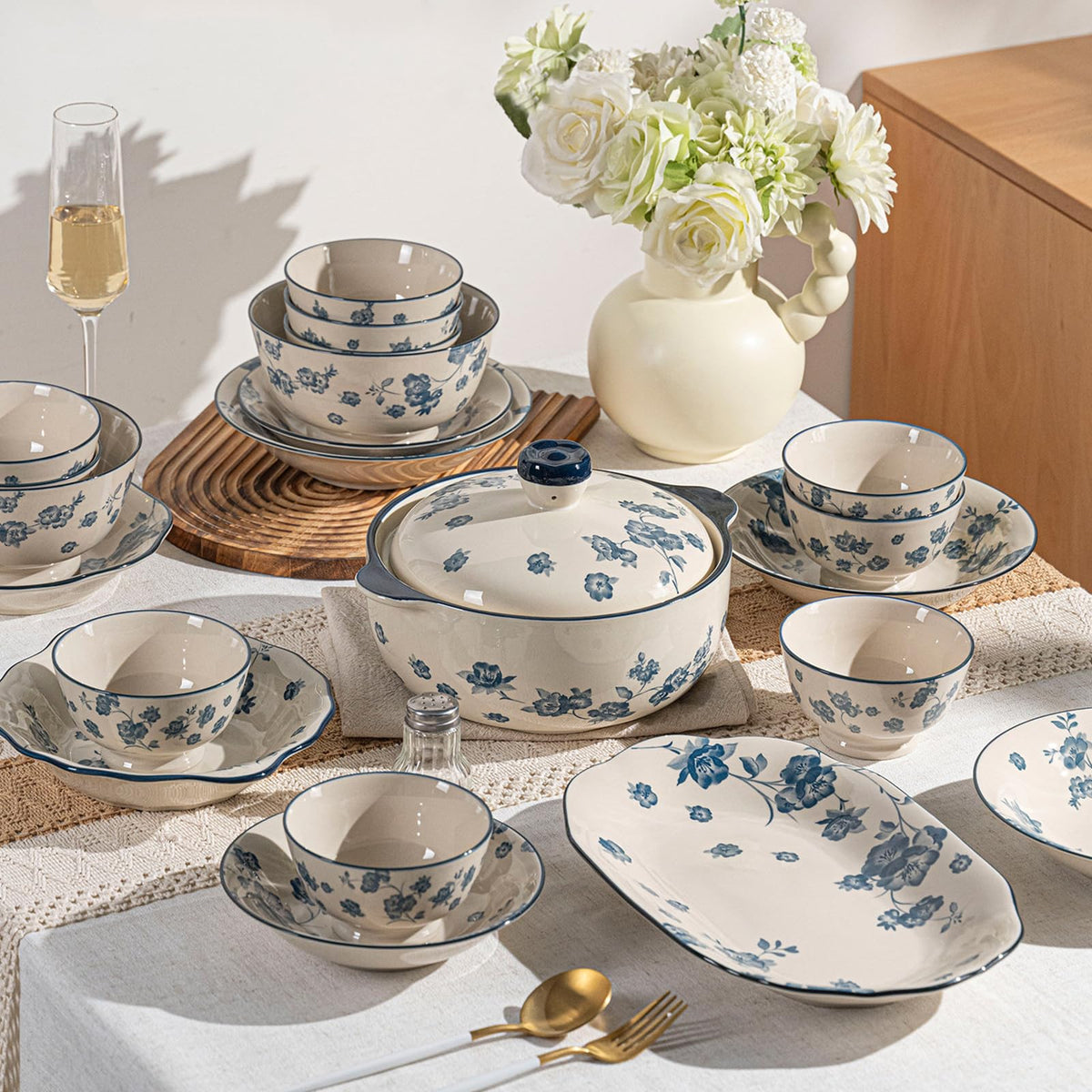 Blue Floral 62PCS Ceramic Dinnerware Set Z47144